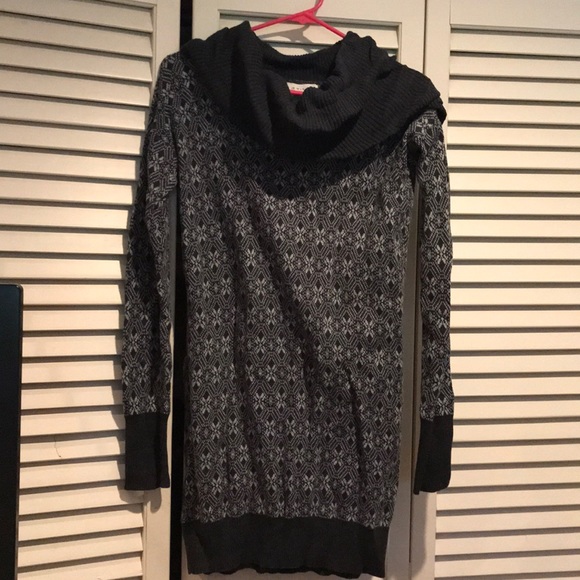 Cowlneck snowflake print sweater dress - Picture 2 of 4